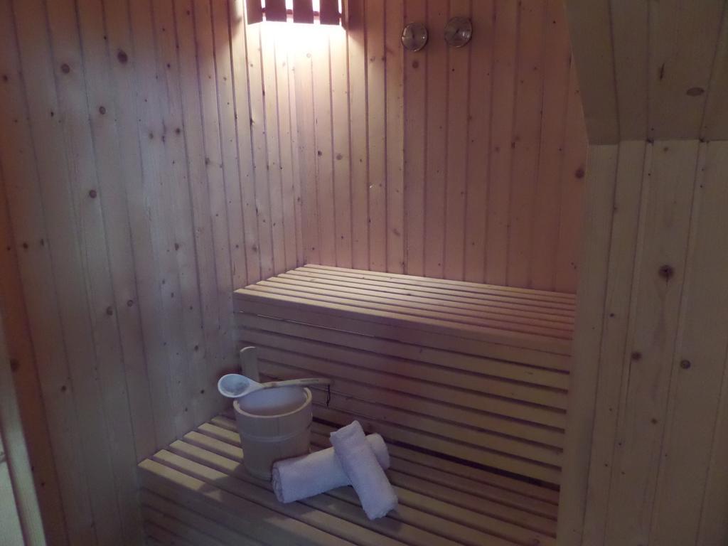 Privat Jasmin Apartman Menguszfalva Kültér fotó
